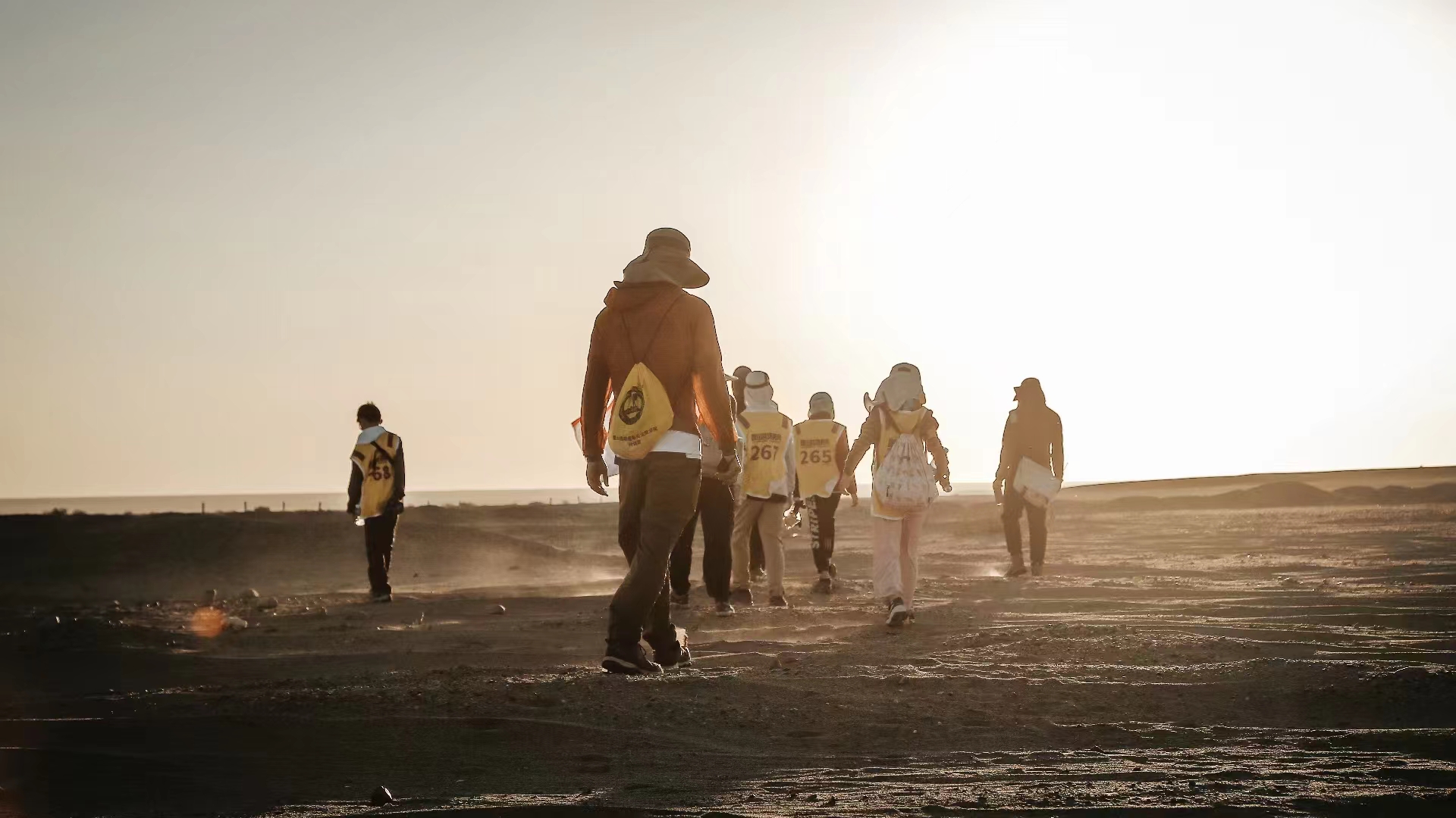 敦煌徒步108公里